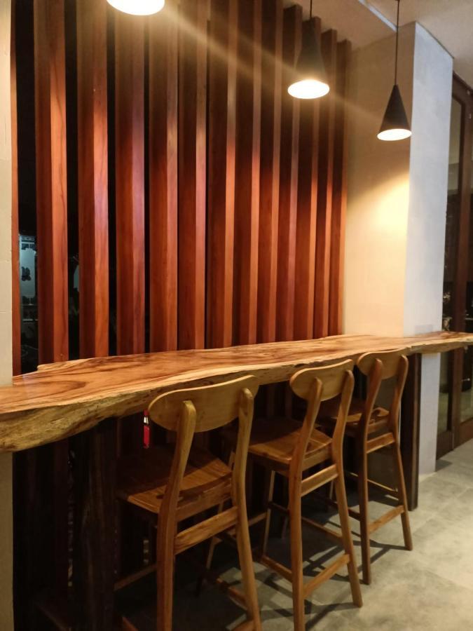 The Kd Suites & Coffee Shop Munggu ภายนอก รูปภาพ