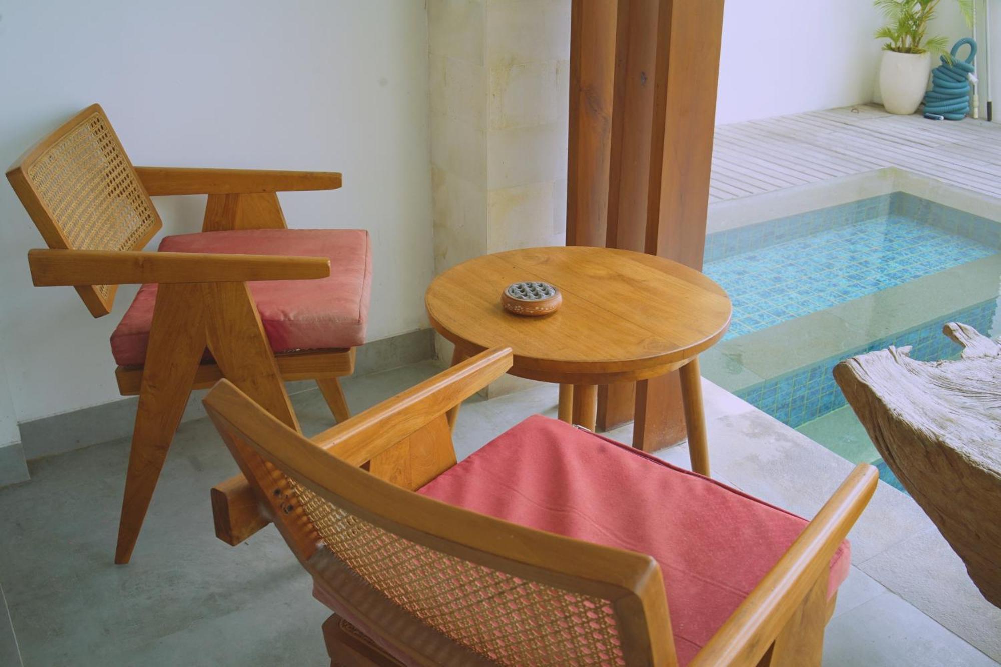 The Kd Suites & Coffee Shop Munggu ภายนอก รูปภาพ