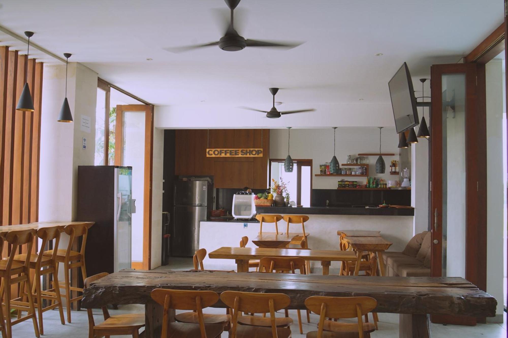 The Kd Suites & Coffee Shop Munggu ภายนอก รูปภาพ